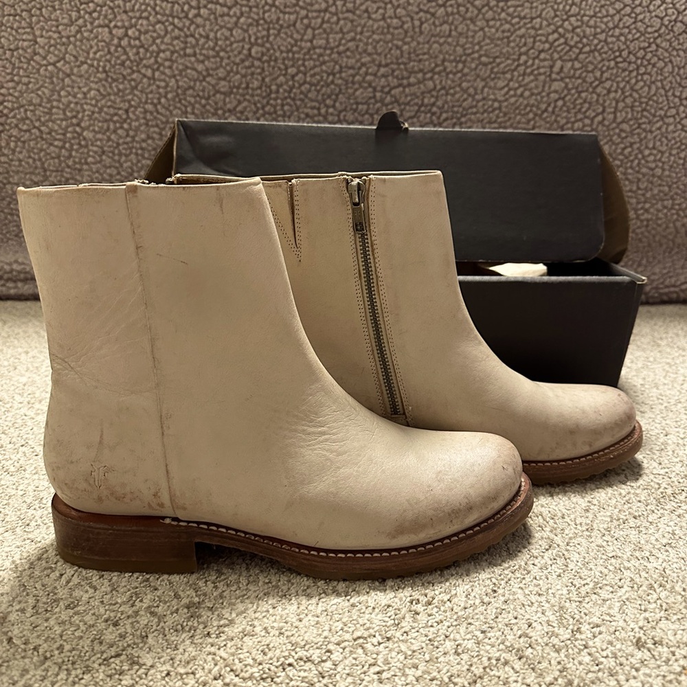 Frye Veronica Inside Zip